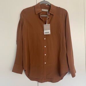 Everlane NEW Washable Silk shirt caramel